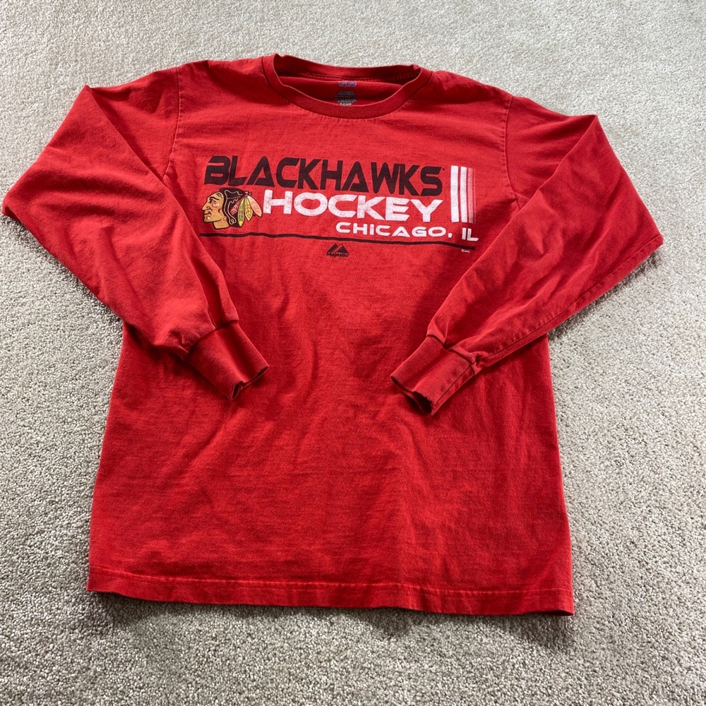 Majestic Chicago Blackhawks Hockey Shirt Mens Small Red Long Sleeve Cotton Tee
